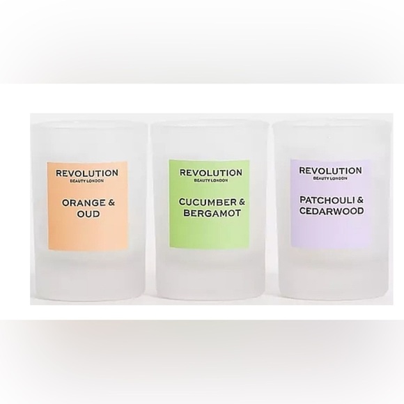 Revolution Beauty London Floral Candle Set! - Picture 2 of 7